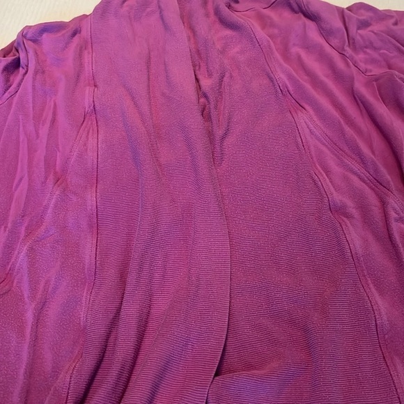 Athleta Pranayama Wrap Victorian Berry Size L - Picture 9 of 13